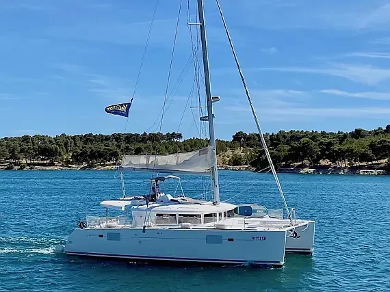 Lagoon 450 in Šibenik / D-Marin Marina Mandalina - image 1