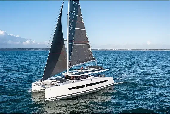 Aura 51 in Hyeres - image 1