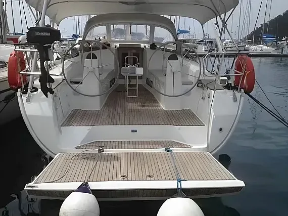 Bavaria 40 Cruiser in Lefkada / Nydri Port - image 1