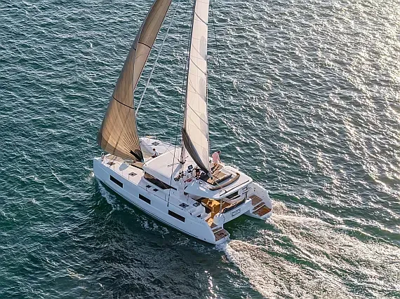 Lagoon 46 in Santorini / Vlichada port - image 1