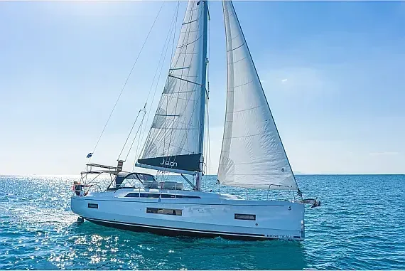 Oceanis 40.1 in Lefkada / D-Marin Marina Lefkas - image 1