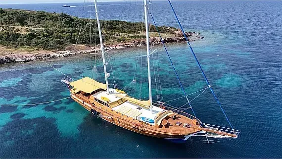 Luxury Sailing Yacht in Bodrum Marina - image 1