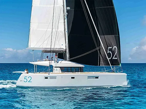 Lagoon 52 in Šibenik / D-Marin Marina Mandalina - image 1