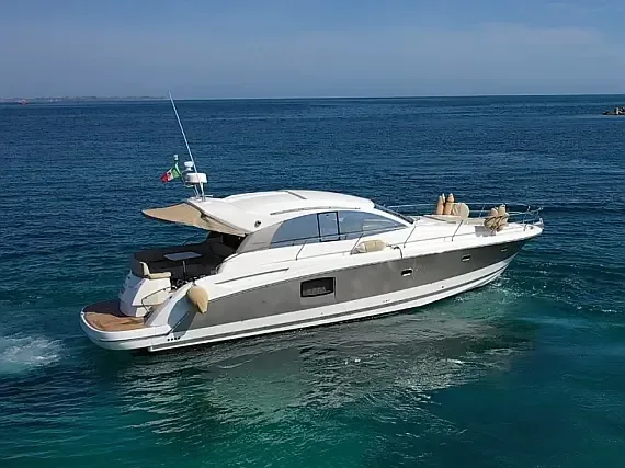 Prestige 440 in Sicily / Giardini Naxos / Porto di Giardini - image 1