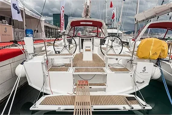 Beneteau Oceanis 38.1