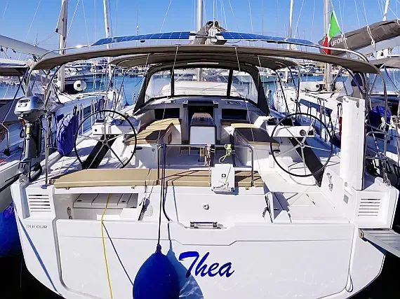 Dufour 530 in Castellammare di Stabia / Marina di Stabia - image 1