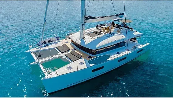 Lagoon 620 in Sardinia / Portisco / Cala dei Sardi - image 1