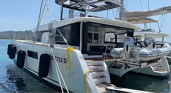 Lagoon 52F in Sicily / Furnari / Marina Portorosa - image 1