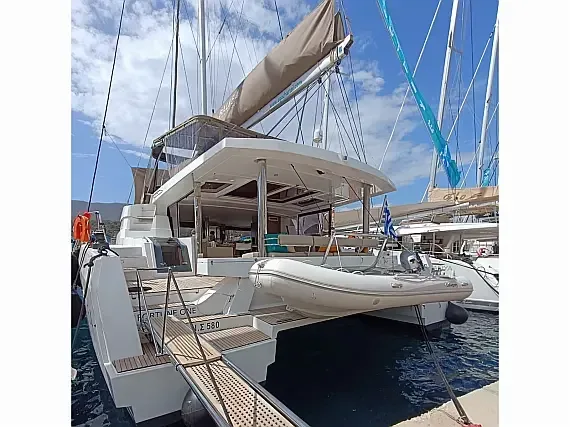 Bali 5.4 in Lavrion Main Port - image 1