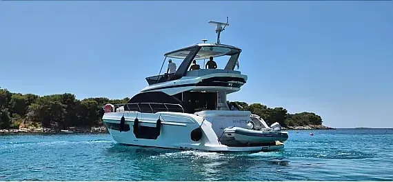 Azimut 53 Fly in Split / ACI Marina Split - image 1