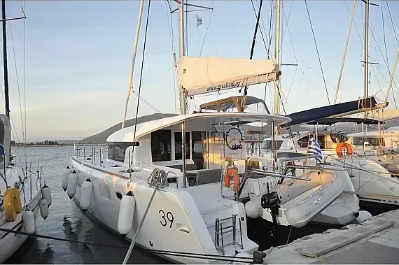 Lagoon 39