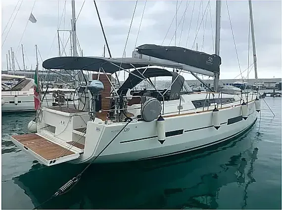 Dufour 520 Grand Large in Vibo Marina - image 1