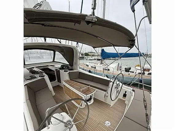 Oceanis 50 Family in Lefkada / Nikiana Marina - image 1