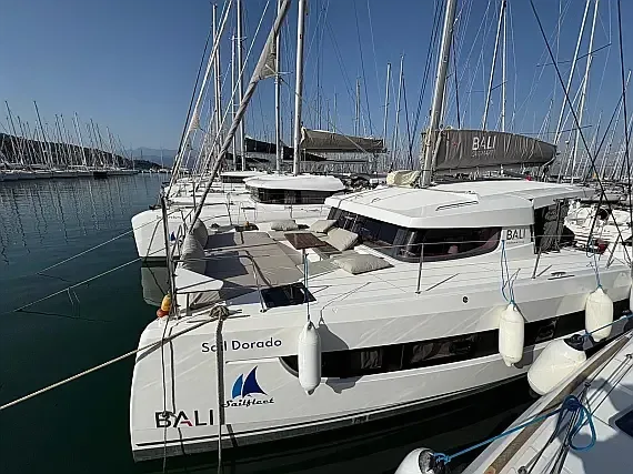 Bali Catsmart in Fethiye / Ece Marina - image 1