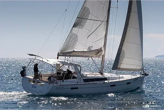 Oceanis 45 in Sardinia / Cannigione - image 1