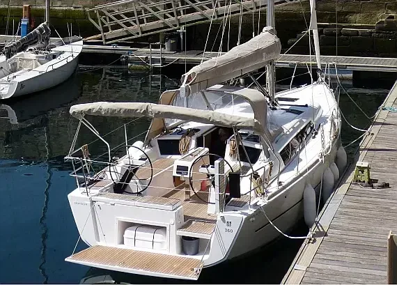 Dufour 360 Grand Large in Portimao / Marina de Portimao - image 1