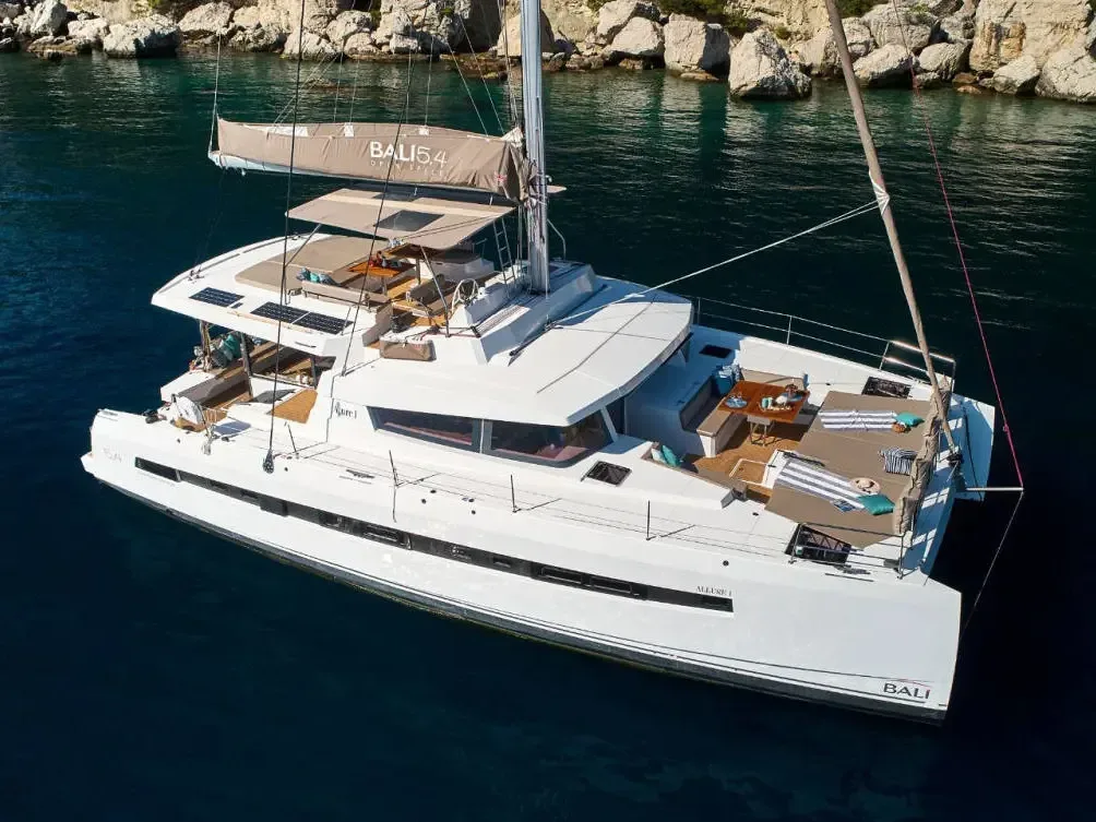 Bali 5.4 in Sardinia / Golfo Aranci / Mare Fun Charter & Marina - image 1
