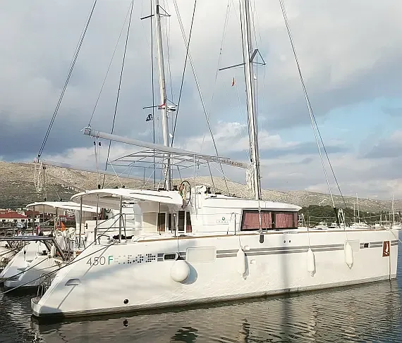 Lagoon 450 Fly