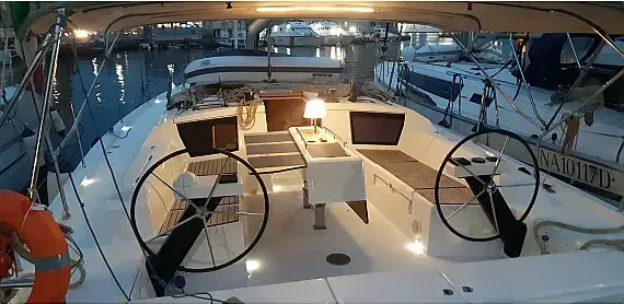 Dufour 430 in Naples / Darsena Acton - image 1