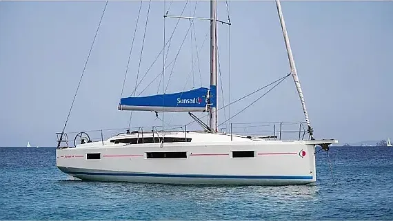 Sun Odyssey 410 in St. Lucia / Castries / Rodney Bay Marina - image 1