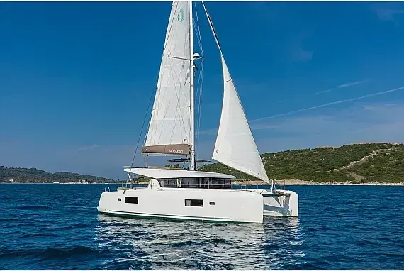 Lagoon 42