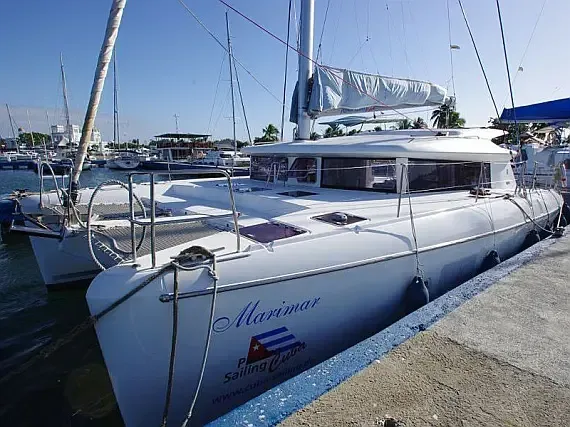 Lagoon 421 in Cienfuegos / Marlin Marina Cienfuegos - image 1