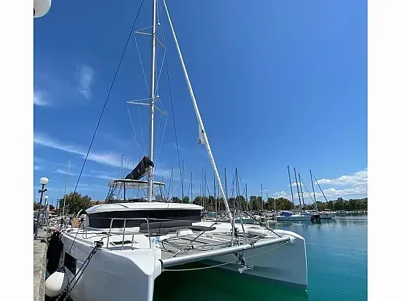 Lagoon 46 in Skiathos - image 1