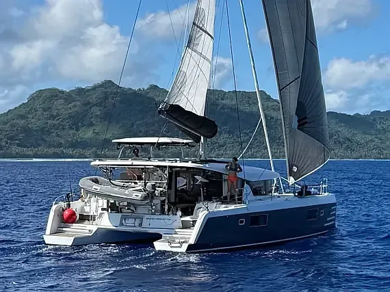 Lagoon 42 in Papeete, Tahiti / Papeete - image 1