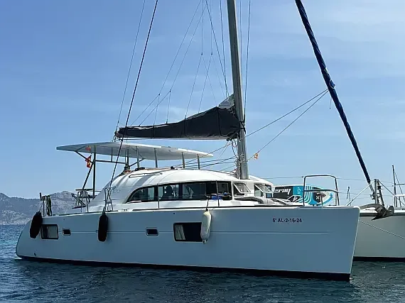 Lagoon 380 S2 in Ibiza / Marina Port Ibiza - image 1