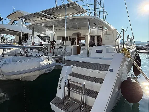 Lagoon 450 Fly in Marmaris / Albatros Marina - image 1
