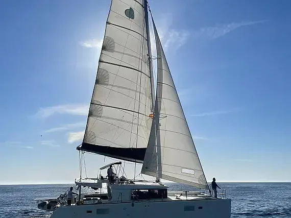 Lagoon 450 in Marseille / Corbieres Port - image 1