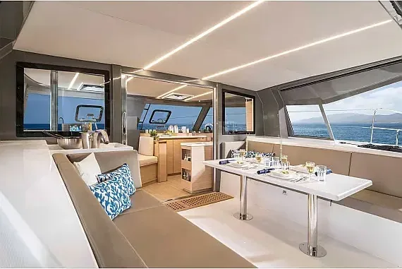 Nautitech 40 Open in Black River / La Balise Marina - image 1