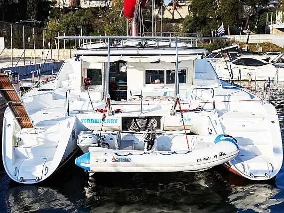 Lagoon 440 in Preveza Main Port - image 1