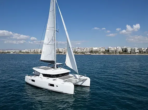 Lagoon 42 in Athens / Alimos Marina - image 1