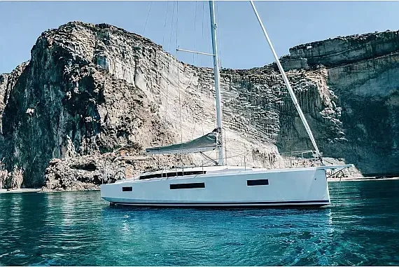 Sun Odyssey 410 in Rome / Marina di Nettuno - image 1