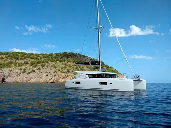 Lagoon 42 in Ibiza / Sant Antoni de Portmany Port - image 1