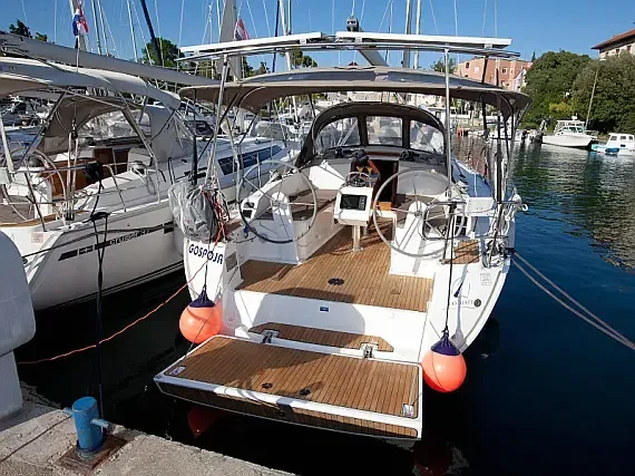 Bavaria Cruiser 37 in Zadar / Marina Zadar - image 1