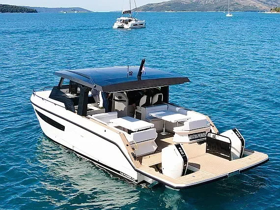 Tesoro T38 in Seget Donji / Marina Baotić - image 1