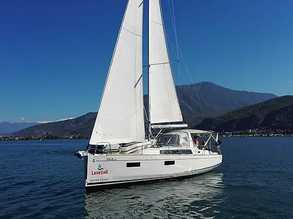 Oceanis 38.1 in Fethiye / Yacht Classic Hotel - image 1