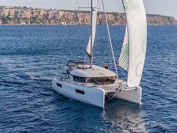Lagoon 40 in Athens / Alimos Marina - image 1