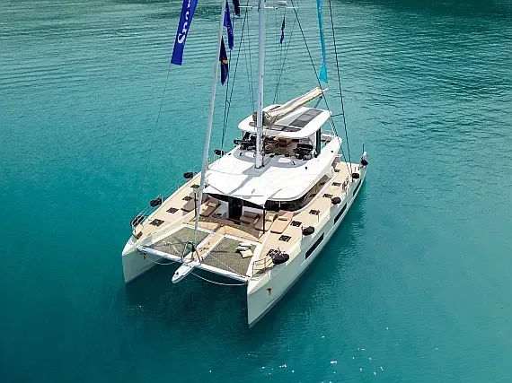Lagoon Sixty 5 in Sicily / Capo d'Orlando Marina - image 1