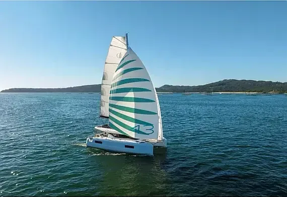 Lagoon 43 in Sardinia / Portisco / Cala dei Sardi - image 1