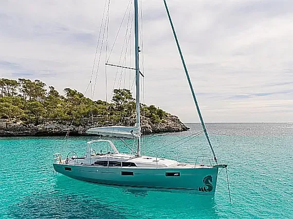 Oceanis 41.1 in Skiathos - image 1