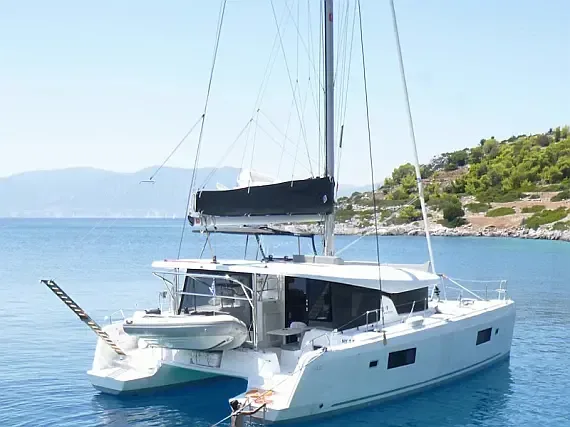 Lagoon 42 in Athens / Alimos Marina - image 1