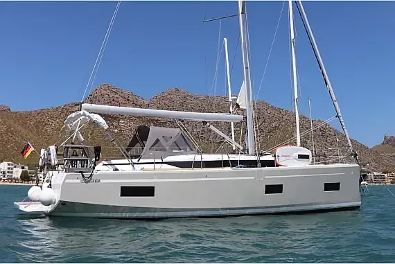 Bavaria 38 Cruiser in Mallorca / Palma de Mallorca / Marina Naviera Balear - image 1