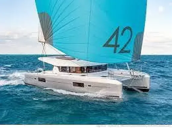 Lagoon 42 in Salerno / Marina d'Arechi - image 1