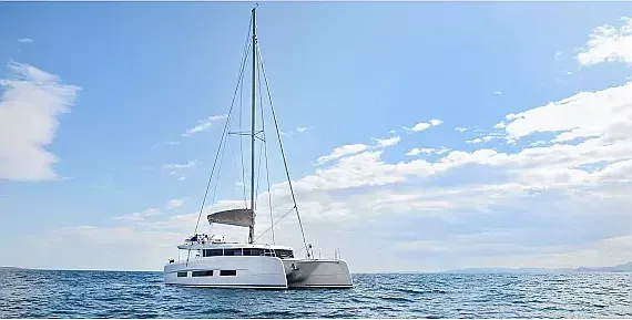 Dufour Catamaran 48 in Sicily / Furnari / Marina Portorosa - image 1