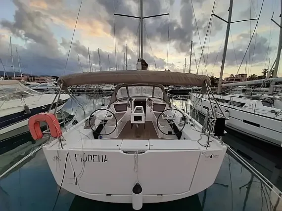 Dufour 430 in Sicily / Palermo / La Cala (Porto Palermo) - image 1