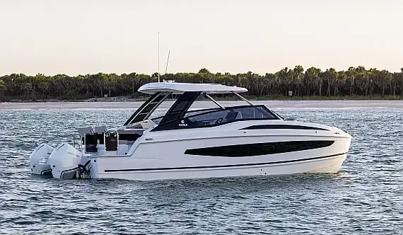 Aquila 32 Sport in Sardinia / Cannigione - image 1