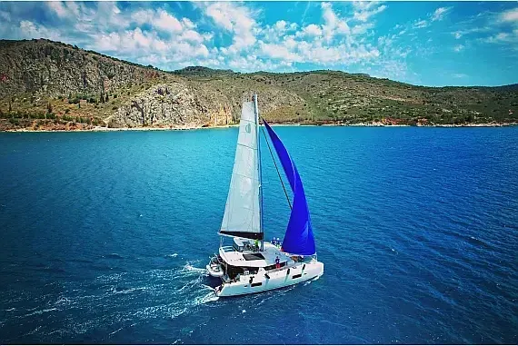 Lagoon 42 in Athens / Alimos Marina - image 1